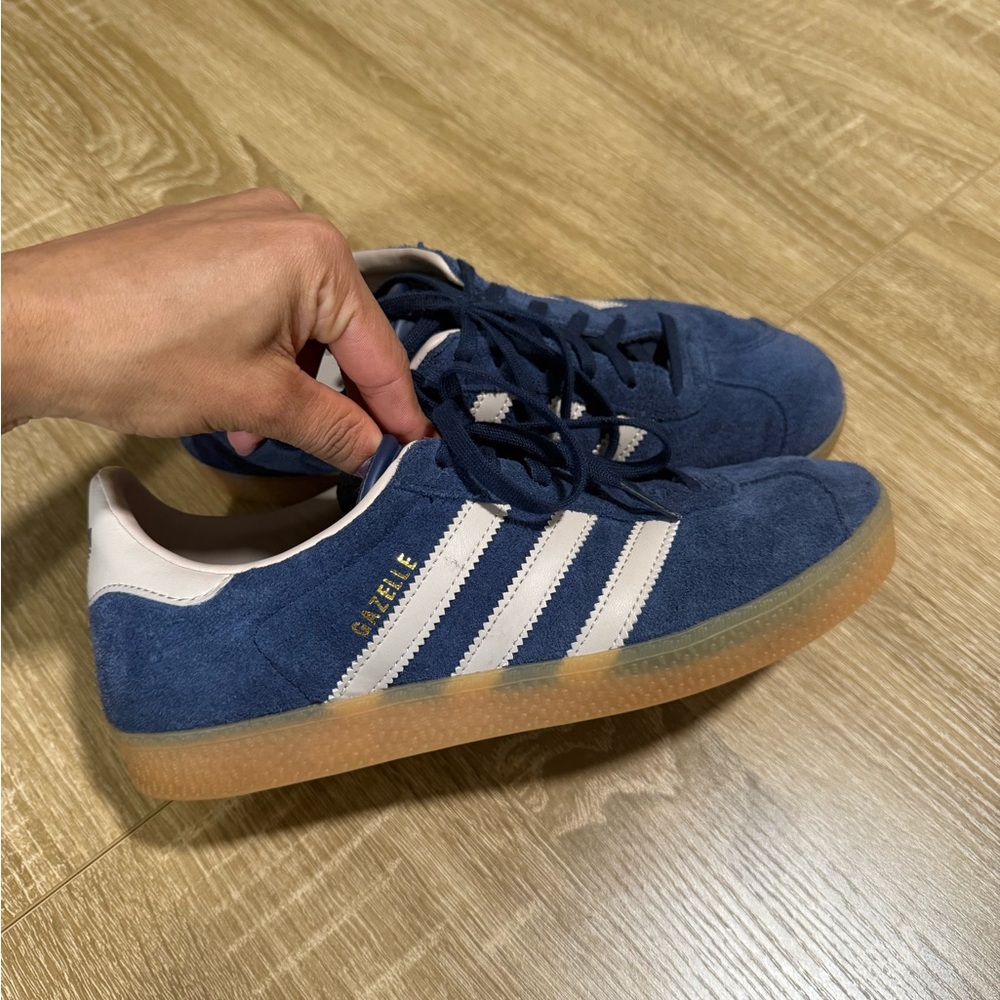 Adidas gazelle.
